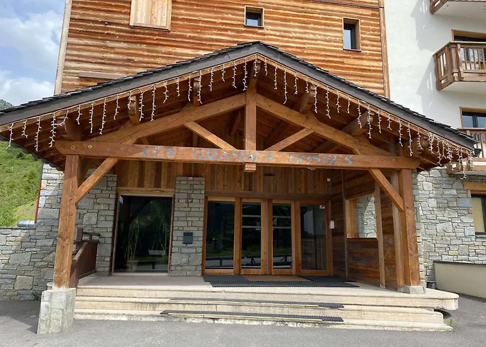 Skis Aux Pieds A Avec Parking Et Wifi - Fr-1-563-41 Daire Courchevel